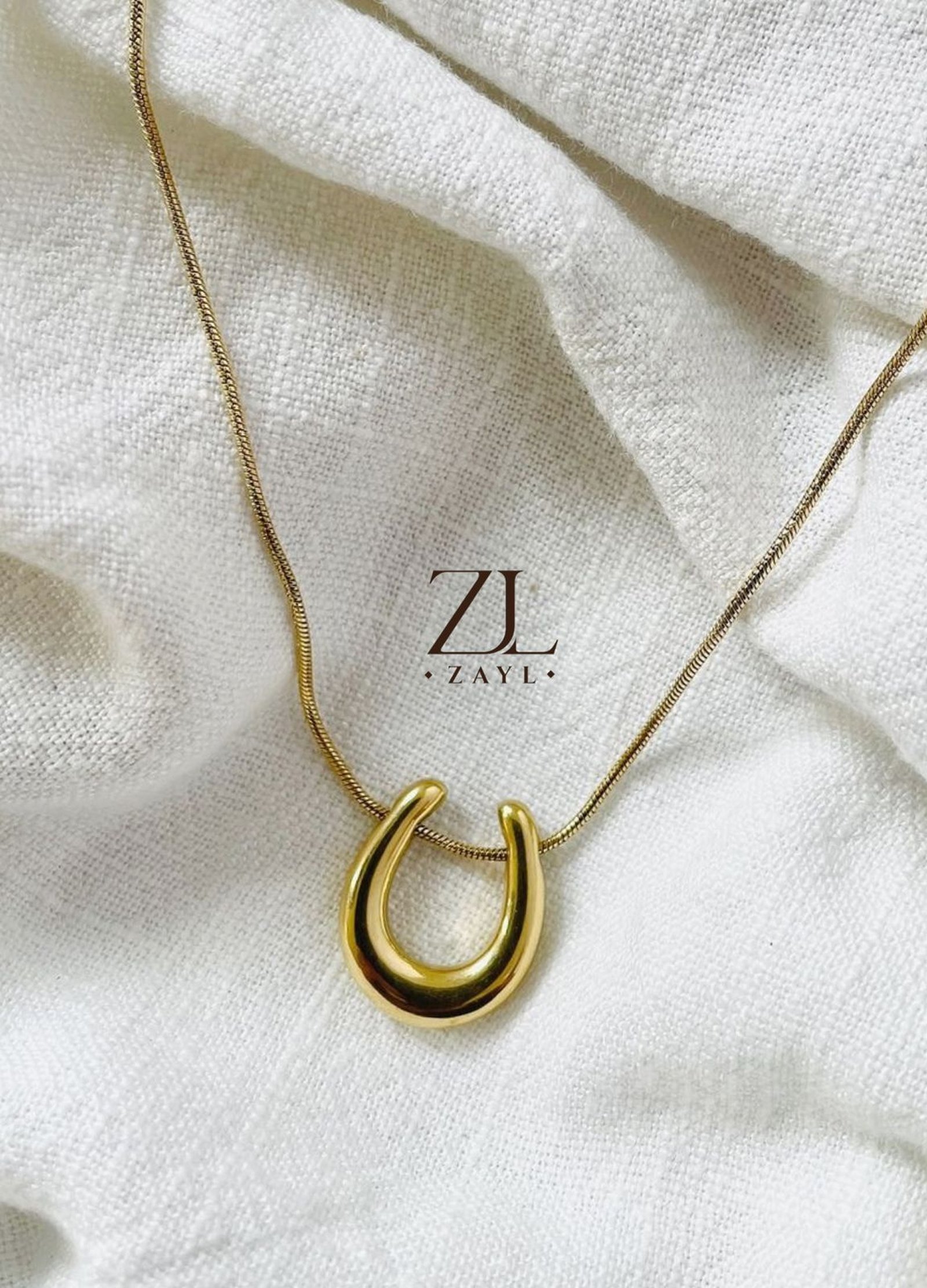 Luna Curve Necklace